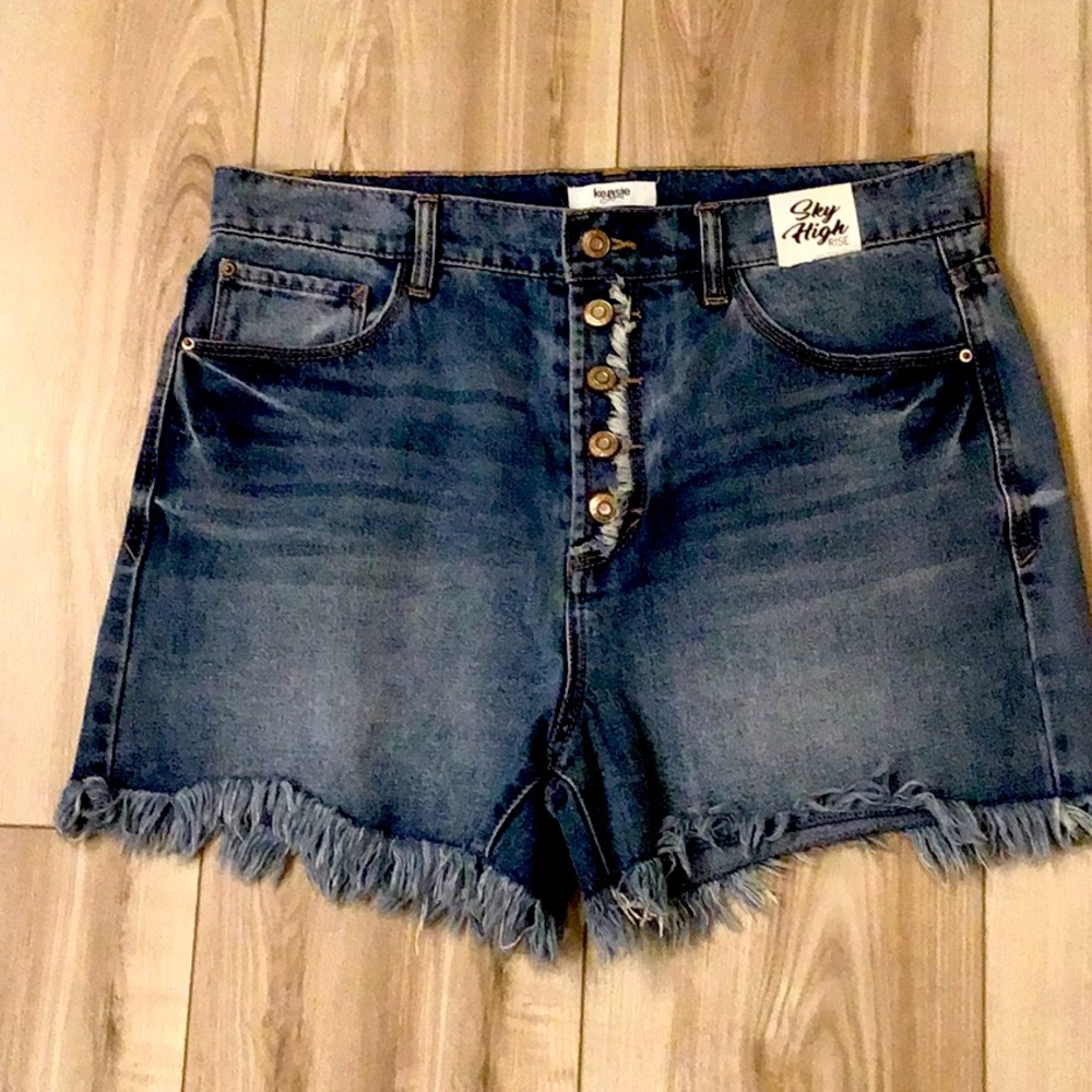NEW Kensie Sky High Rise Jean Shorts - Size 10(30)